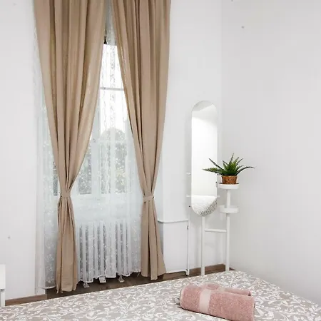 Kensi*** Apartament Pula
