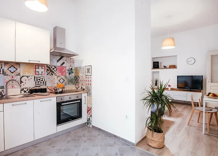 Apartment Kensi*** Pula